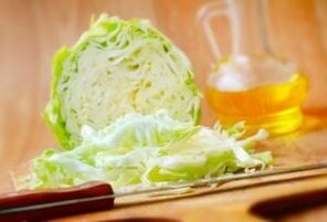 Chou cut for the salad